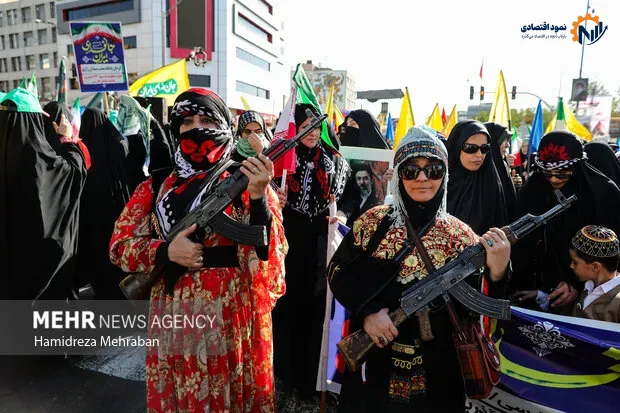رزمایش جان‌فدایان ایران